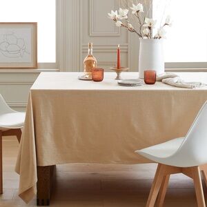 Quince Organic Cotton Tablecloth - FLAX
70 x 126